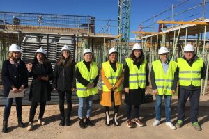 Visita de la consellera al Centro de Día de Casinos